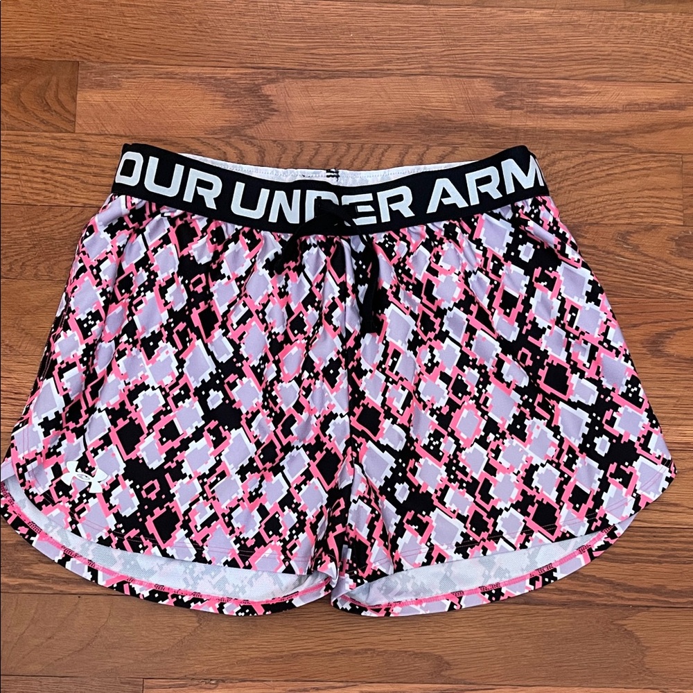 Under Armour loose fit girls pink, purple, & black geometric print shorts, large